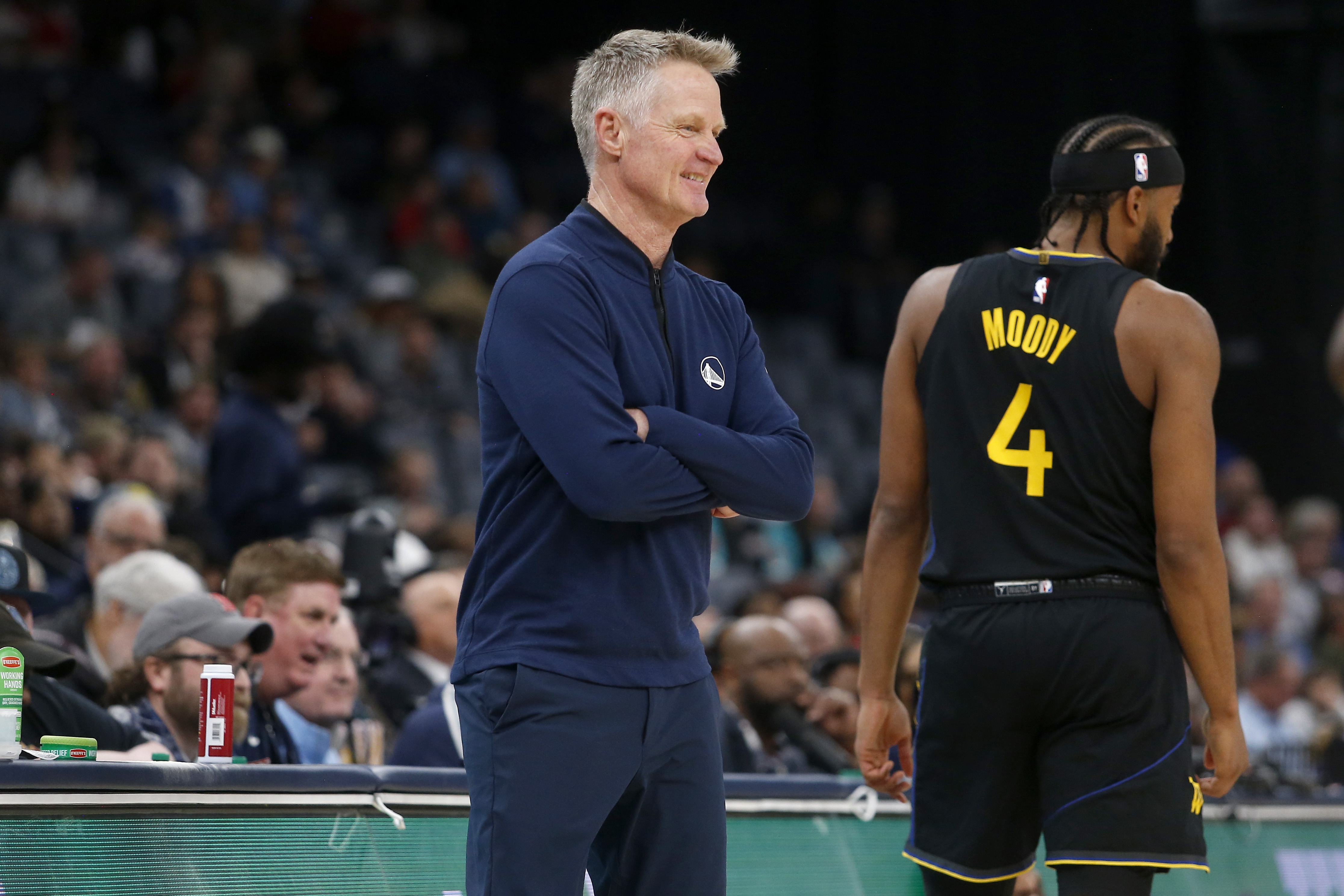 xingkong-科尔谈穆迪拄拐现身主场：见到他回来非常开心 大伙儿也很兴奋